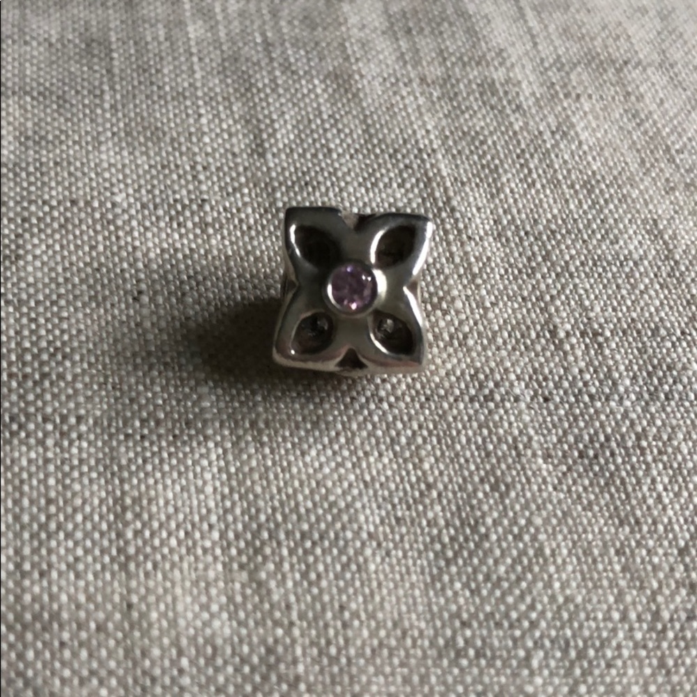 Pandora flower bead